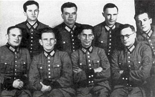https://upload.wikimedia.org/wikipedia/commons/thumb/6/6d/Roman_Shukhevych_-_Bataillon_201_%281942%29.jpg/310px-Roman_Shukhevych_-_Bataillon_201_%281942%29.jpg