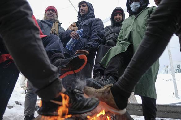 Bosnia, il campo migranti di Bihac sepolto dalla neve 