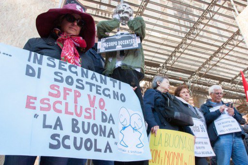 14pol1 roma insegnanti studenti4