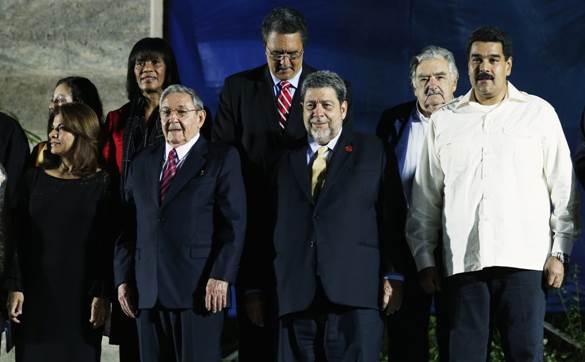 http://ilmanifesto.it/wordpress/wp-content/uploads/2014/01/29/30est2f02-cuba-celac-leader-LATAM-SUMMIT.jpg