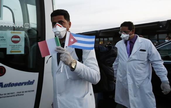 Medici cubani all'arrivo in Italia