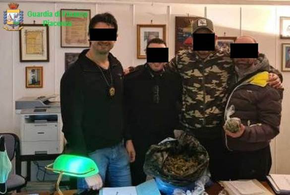 Una foto dei carabinieri arrestati a Piacenza 