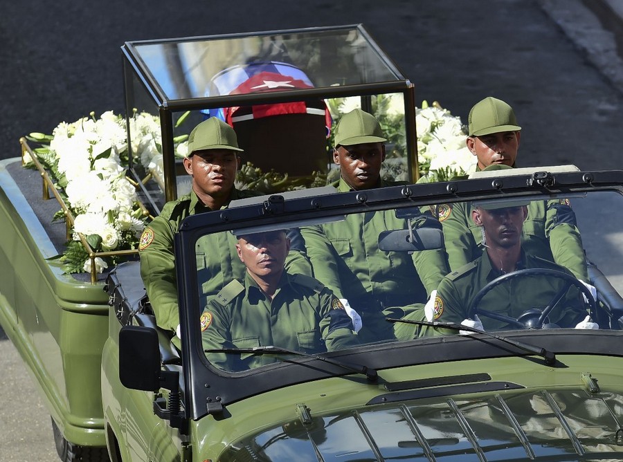 https://www.lacittafutura.it/images/fidel-castro/20_Gl-_1p01.jpg