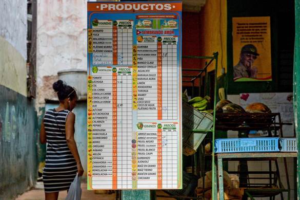 Un negozio di generi alimentari a L'Avana