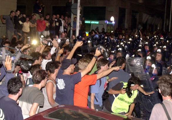 10pol2 camera tortura diaz reuters