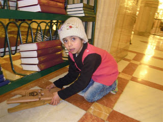http://3.bp.blogspot.com/-6LudCw6dypk/URduK4AskxI/AAAAAAAAEPM/CdayFsmdHTQ/s320/bimbo+corani.jpg