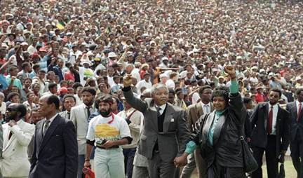 http://www.giornalettismo.com/wp-content/uploads/2013/12/Nelson-Mandela-morte-5.jpg