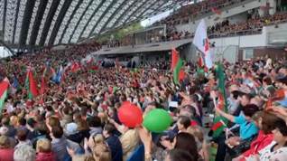 Belarus: Thousands attend rally in support of Lukashenko in Vitebsk | Video Ruptly
