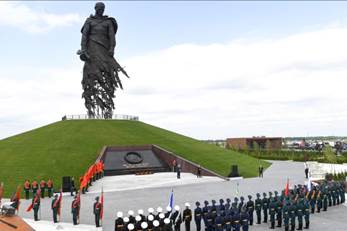 https://cdnimg.rg.ru/i/photogallery/2020/06/30/8c54f508c48c553/8c54f508c48c5531593516824.JPG