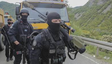 Le forze speciali del Kosovo hanno occupato una struttura presso la diga di Gazivode e rimosso le bandiere serbe