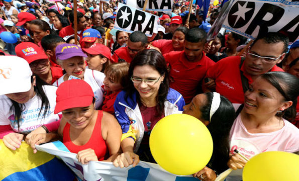 07est1 venezuela MUJERESCHAVISTAS-595x360