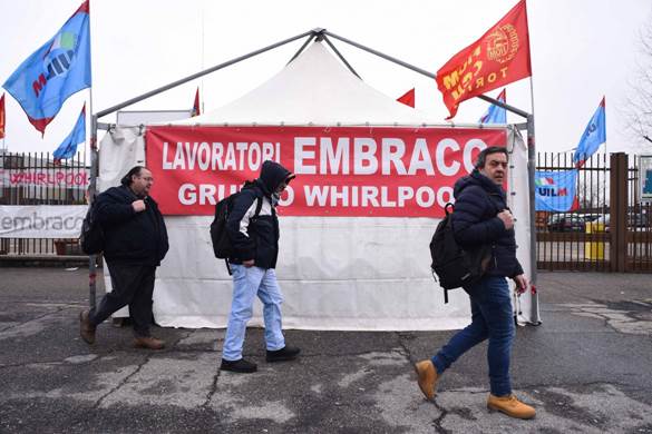 Il presidio dei lavoratori dell�Embraco di Riva di Chieri 