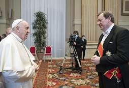 https://catholic.by/3/images/previews/news/2021/02/p-2021-02-11-210209_Aleinik_Papa.jpg
