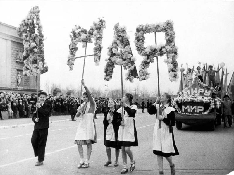 Primavera e festa del lavoro in Russia