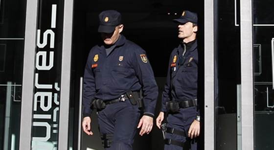 http://ep00.epimg.net/politica/imagenes/2013/12/20/actualidad/1387530408_539893_1387561207_noticia_fotograma.jpg