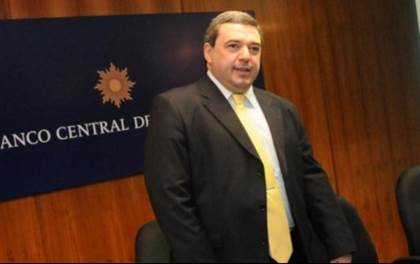 http://www.elobservador.com.uy/upload/fotos/468x295/2013/12/21/mario-bergara_297609.jpg