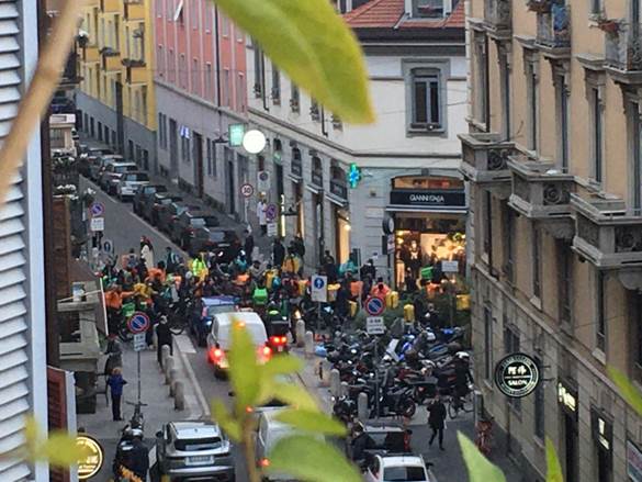 La protesta dei rider ieri a Milano