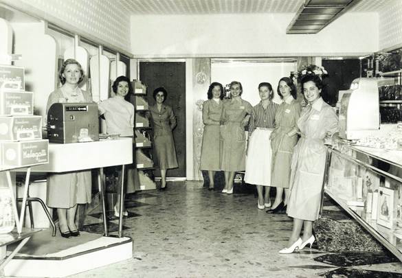 Pasticceria Melegatti in piazza Bra a Verona, anni '60