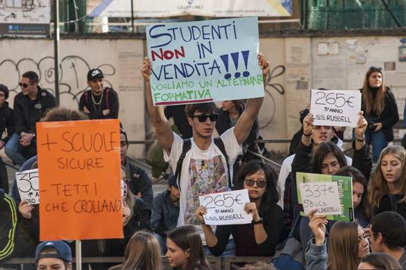 https://static.ilmanifesto.it/2017/11/17/18eco1f01-sciopero-studenti-foto-attilio-cristini-884.jpg