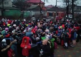 Из Донбасса началась эвакуация мирных жителей в Россию | Последние Новости  Омска и Омской области | БК55