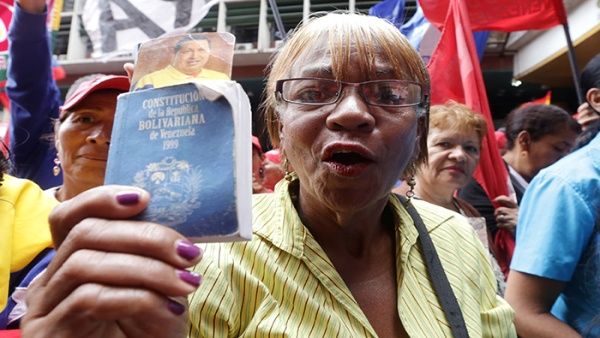 https://www.telesurtv.net/__export/1493937988317/sites/telesur/img/news/2017/05/04/constituyente_venezuela.jpg_1718483347.jpg